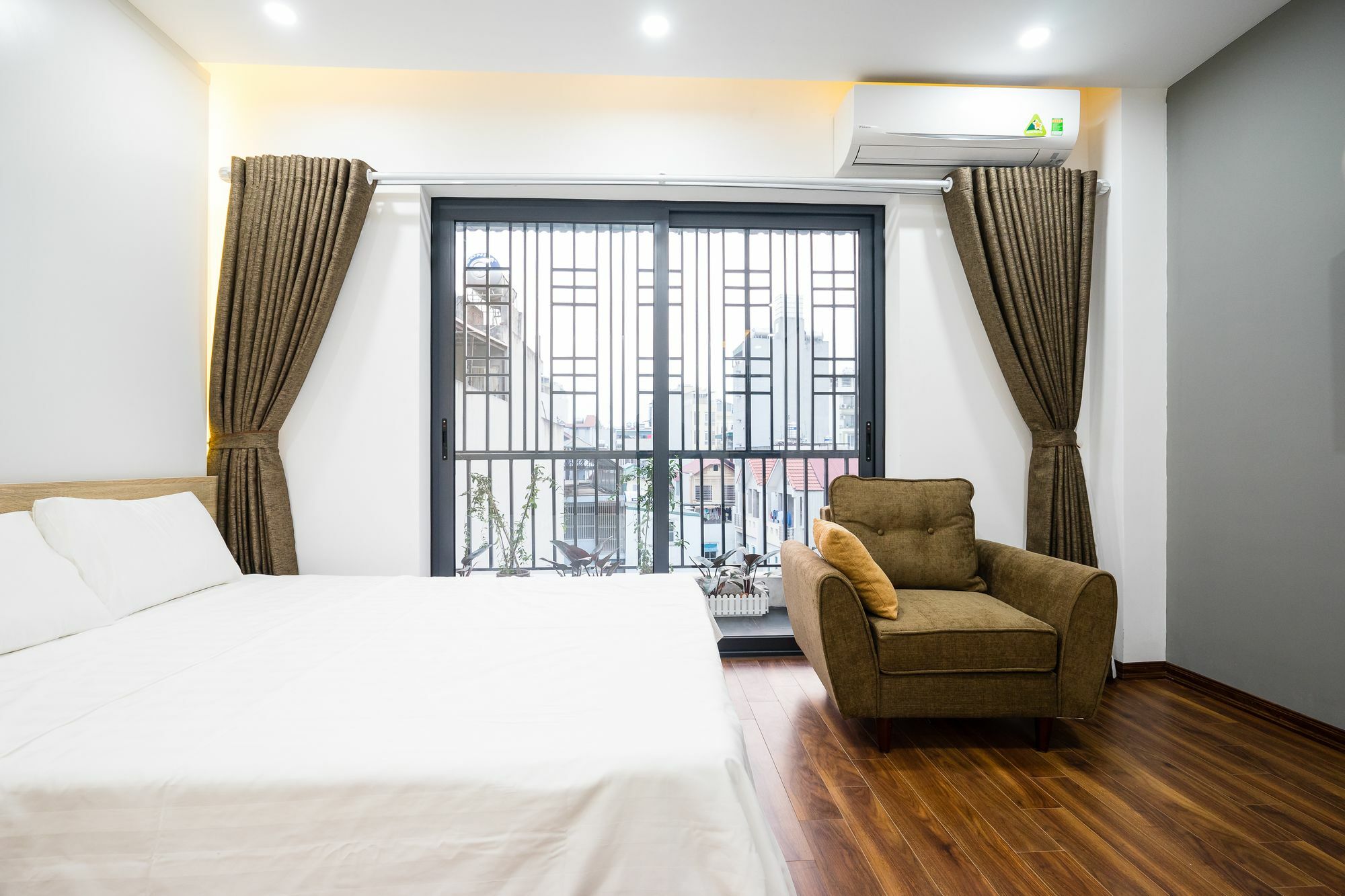 Ann House Hotel And Apartment Hanoi Zewnętrze zdjęcie